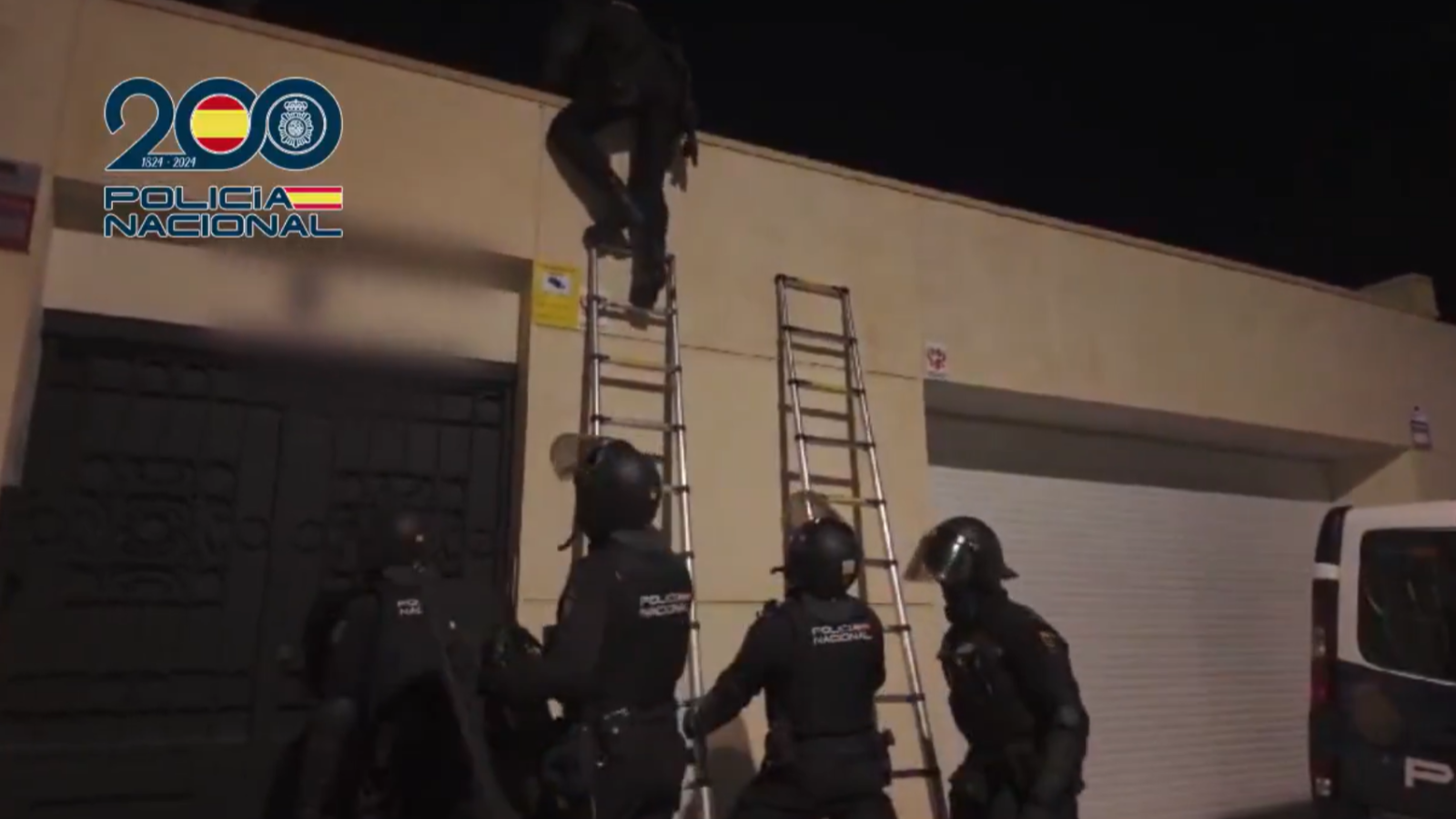 La Policía Nacional irrumpe en uno de los locales de la organización criminal