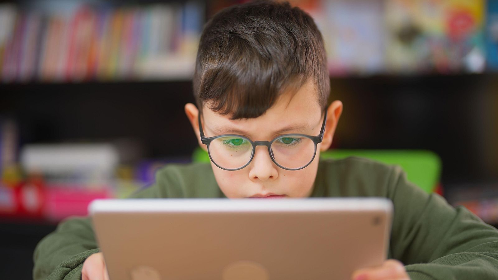 Miopía : menos pantallas y más aire libre