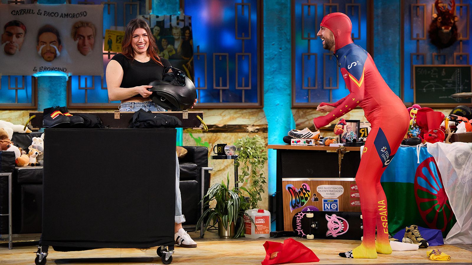 Leanna García y David Broncano en La Revuelta 25/2/25