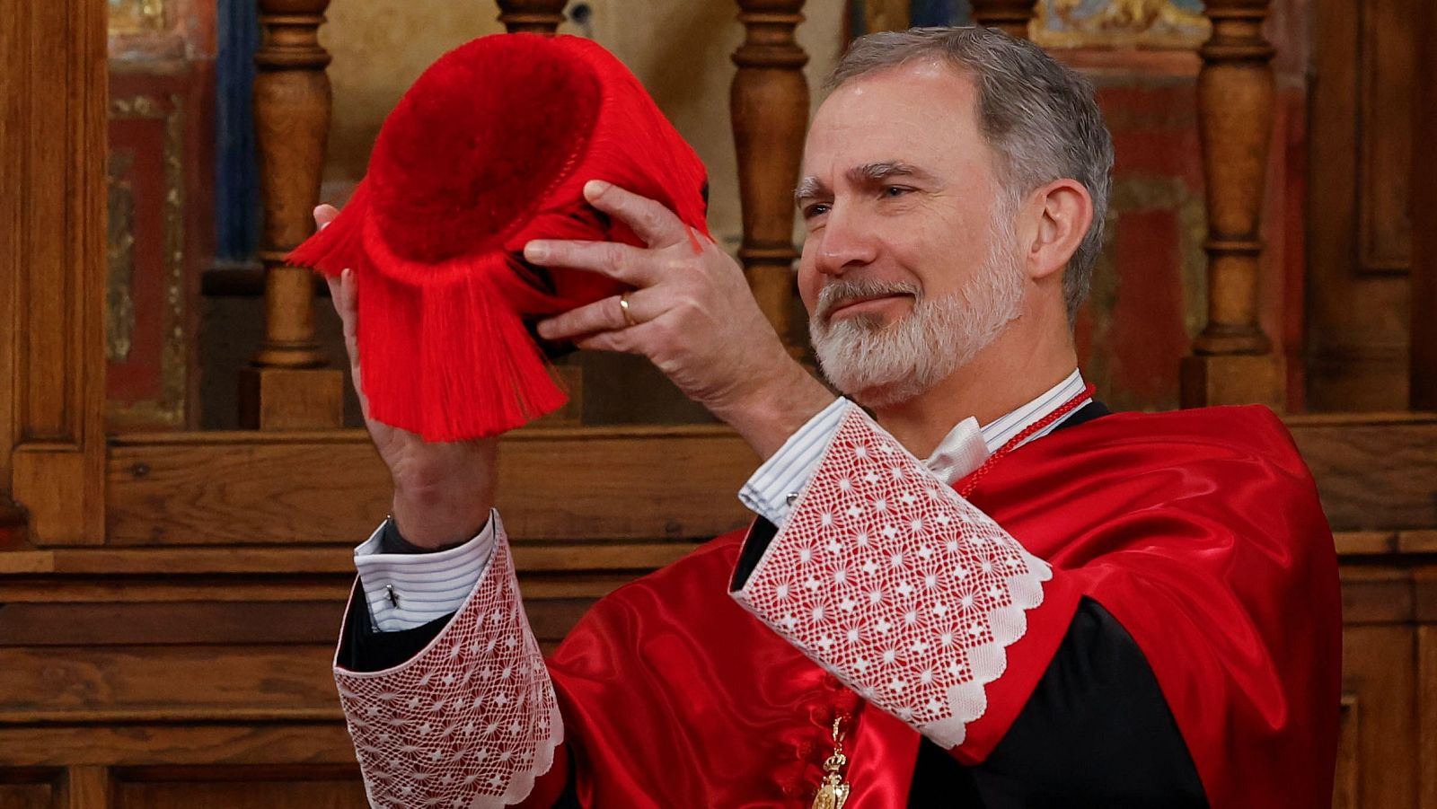 El rey Felipe VI, durante su nombramiento como doctor honoris causa por la Universidad de Alcalá