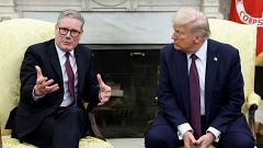 Starmer afirma en su reunión con Trump que "Reino Unido está dispuesto a desplegar tropas y aviones en Ucrania"