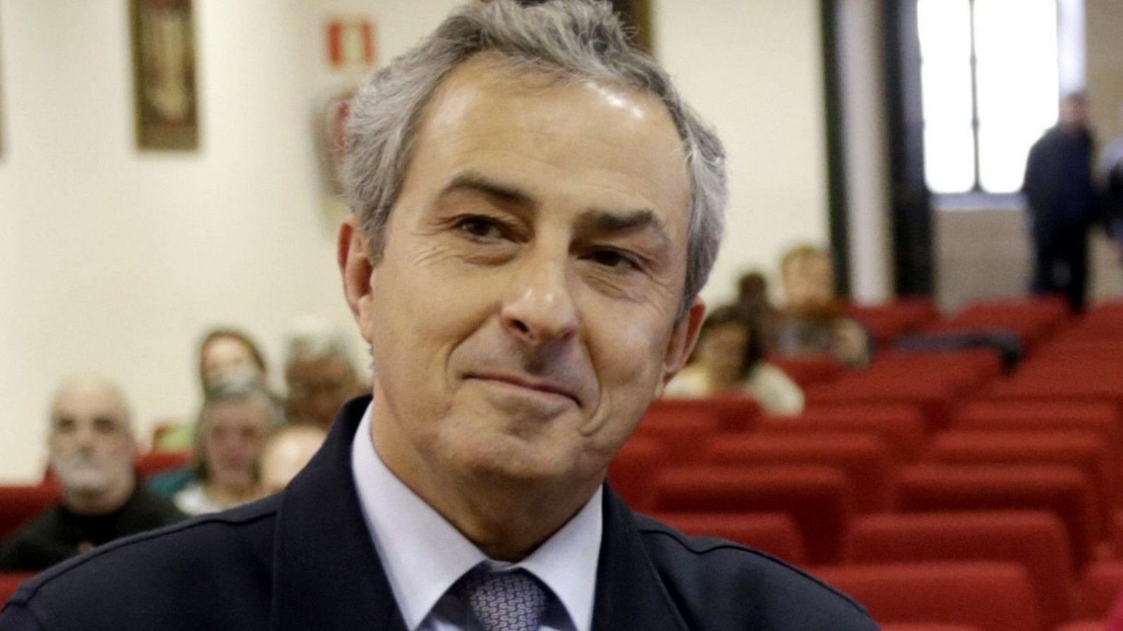 El filósofo Agustín Domingo Moratalla es catedrático de Filosofía Moral y Política en la Universidad de Valencia.