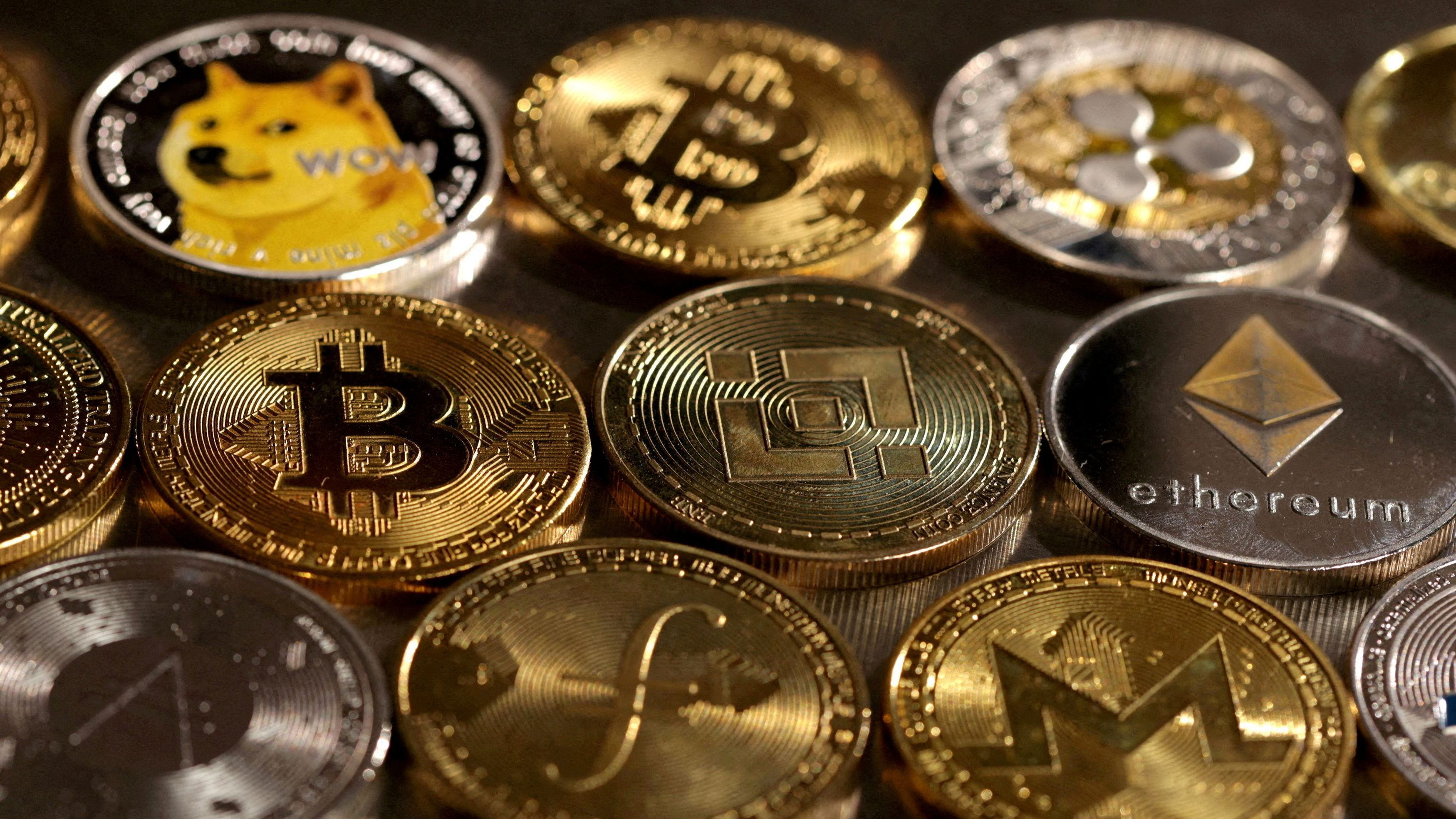 El bitcoin se desploma y cae por debajo de los 80.000 dólares