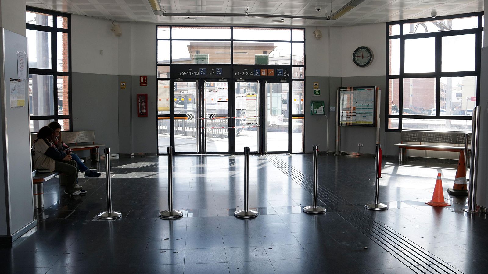 Vestíbul de l'estació de Sant Vicenç de Calders