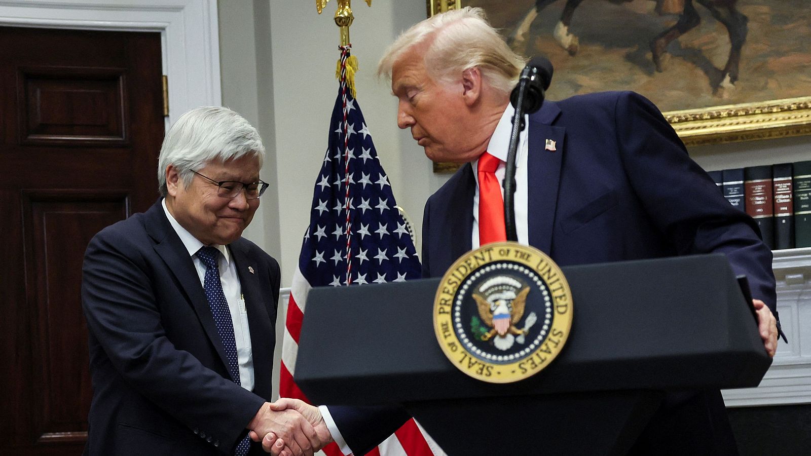 Trump anuncia una inversión de 165.000 millones de dólares para impulsar la industria de semiconductores en EE.UU.