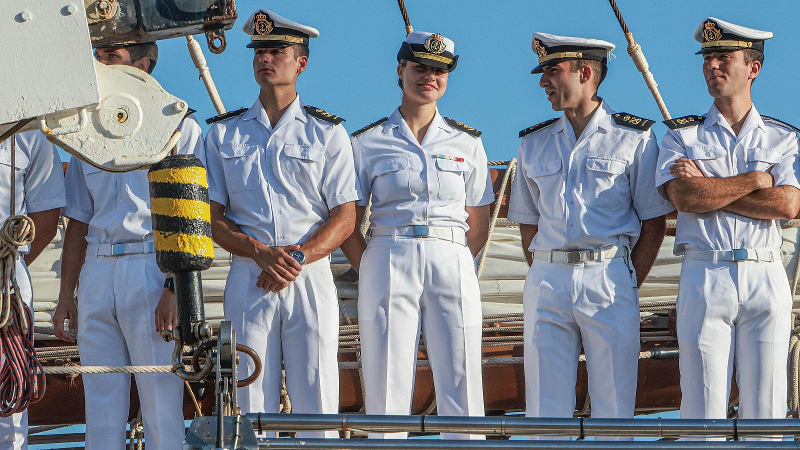 La princesa Leonor arriba a Uruguay a bordo del buque 'Elcano'