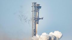 El Starship de Elon Musk explota de nuevo y obliga al cierre temporal de cuatro aeropuertos por sus escombros