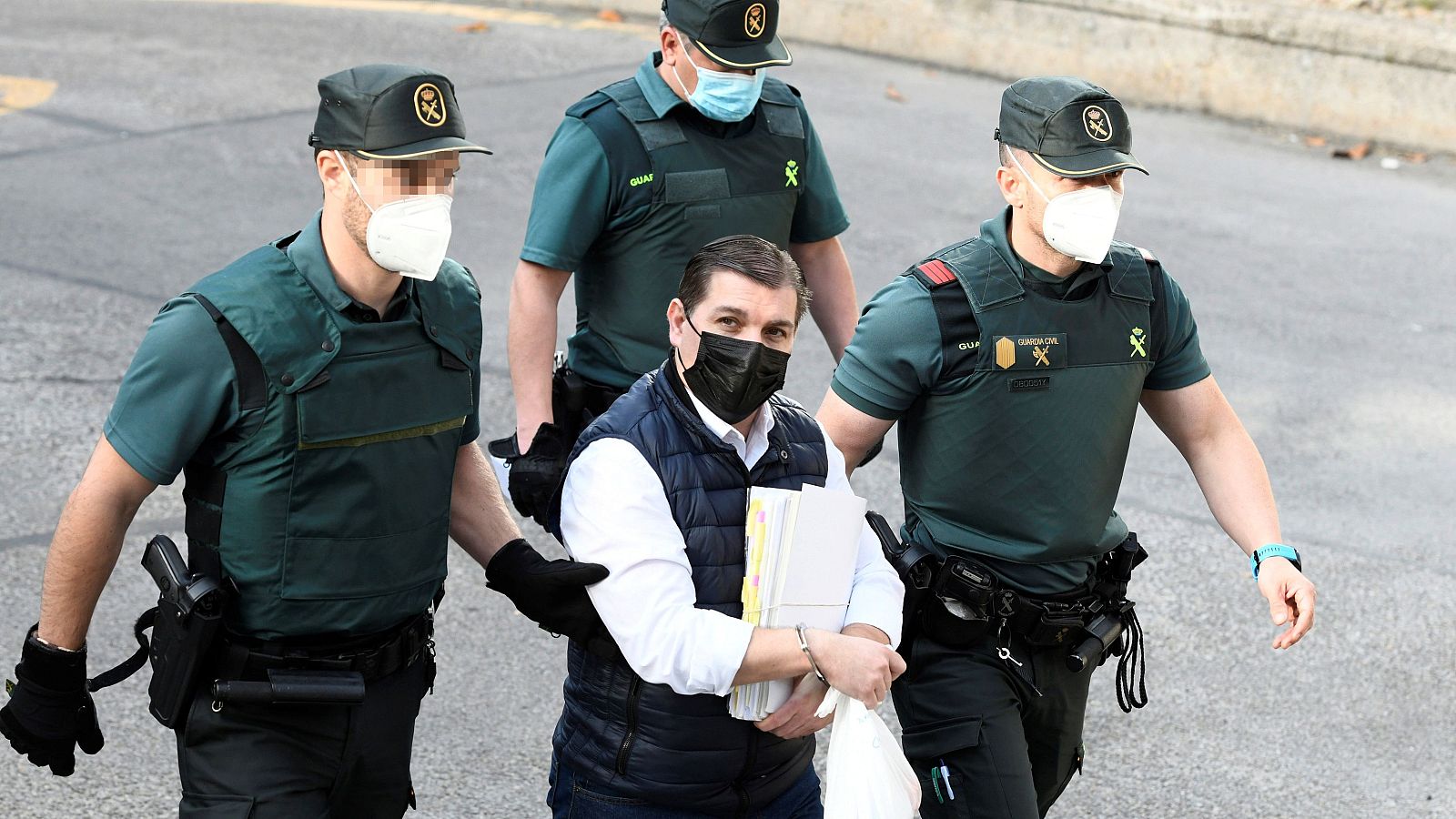 César Román, conocido como el Rey del cachopo, a su llegada a la Audiencia Provincial de Madrid en 2021