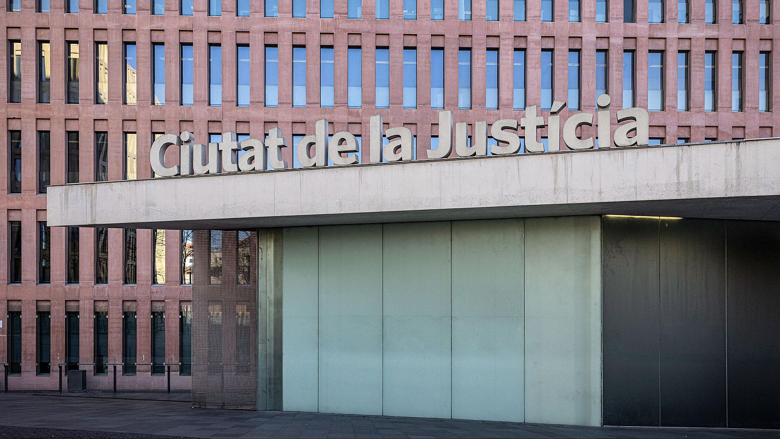 Façana de la Ciutat de la Justícia de Barcelona. (ACN | Jordi Borràs)