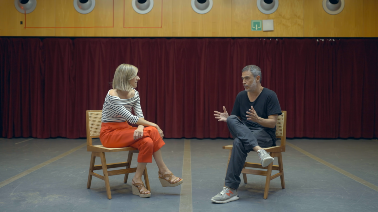 Ana Boadas amb l’actor Julio Manrique, a 'Mapes mentals'