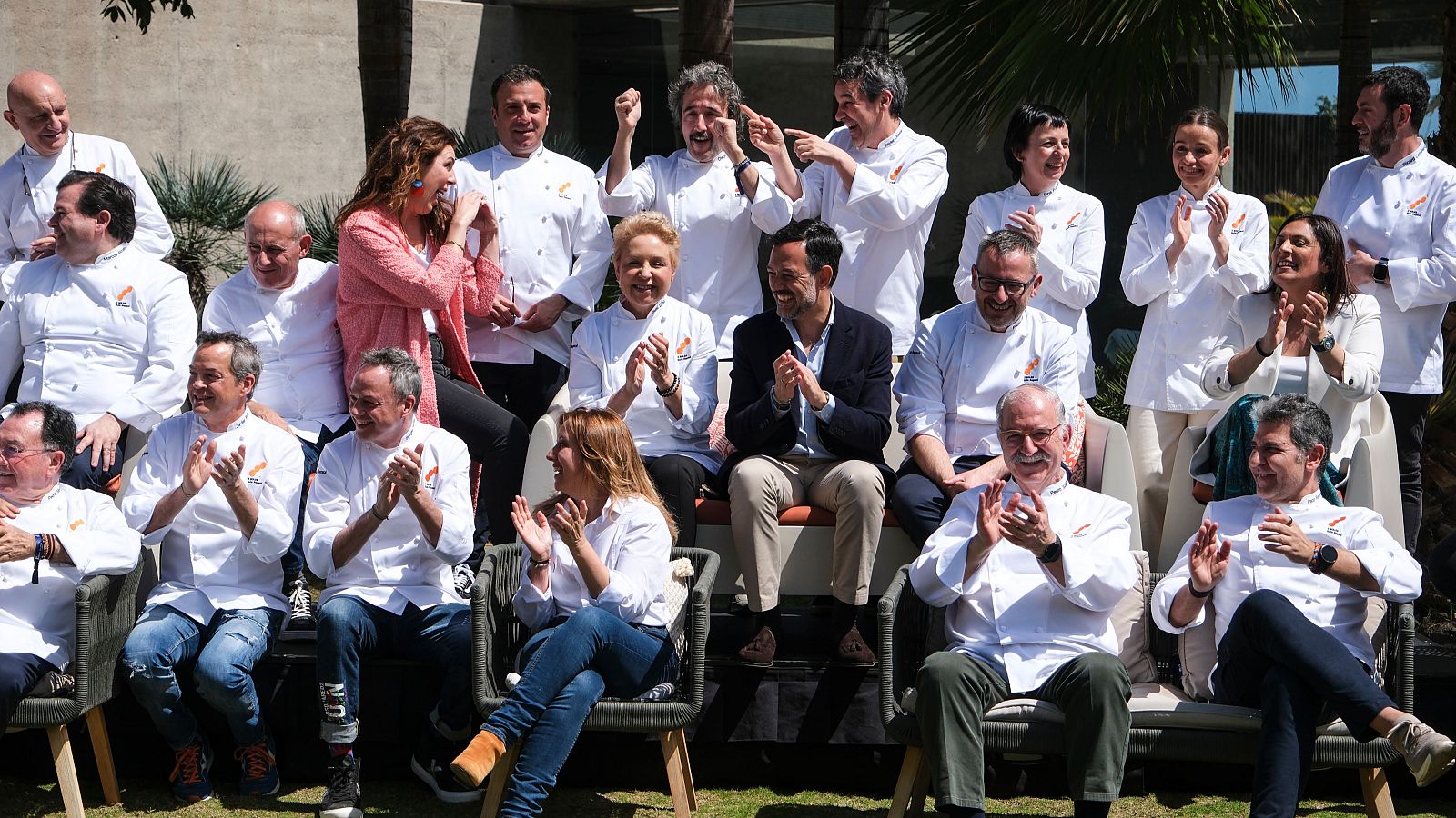 Los galardonados con Soles por la Guía Repsol 2025 en el acto celebrado este lunes en Santa Cruz de Tenerife.