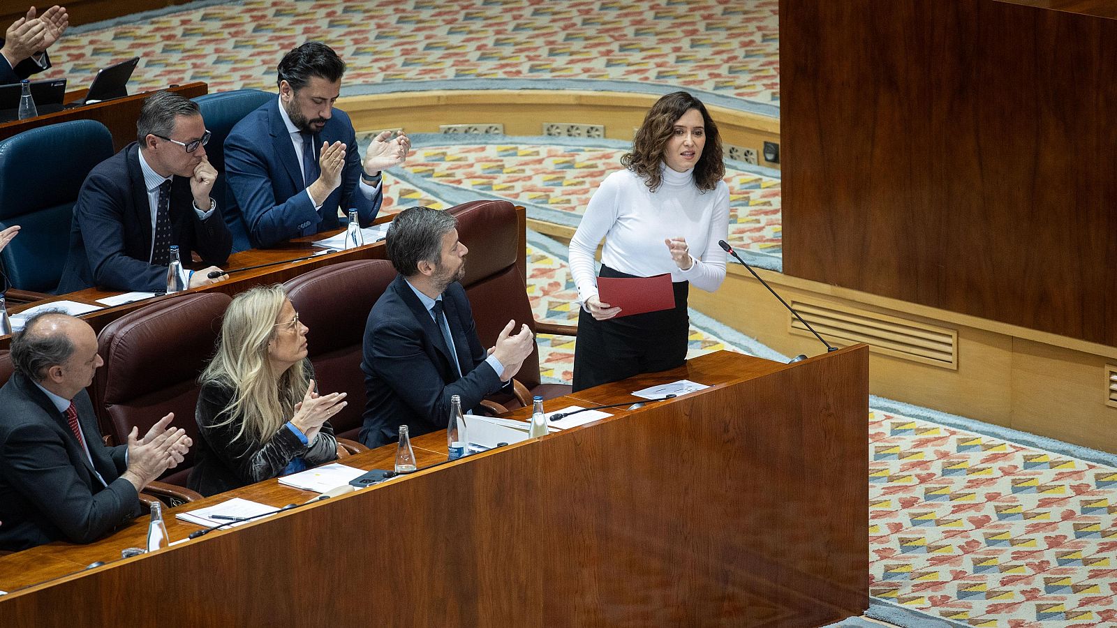 La presidenta de la Comunidad de Madrid, Isabel Díaz Ayuso, durante un pleno en la Asamblea de Madrid