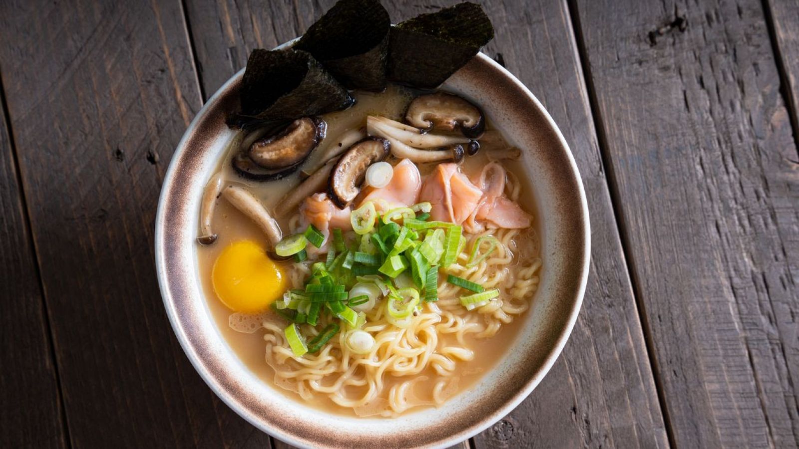 Sabor umami y recta de caldo dashi