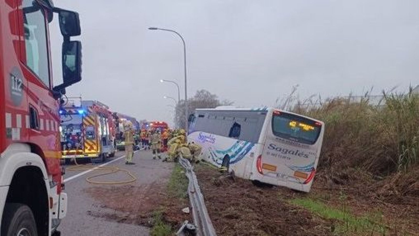 Accidente de un autobús en la C-33 de Mollet