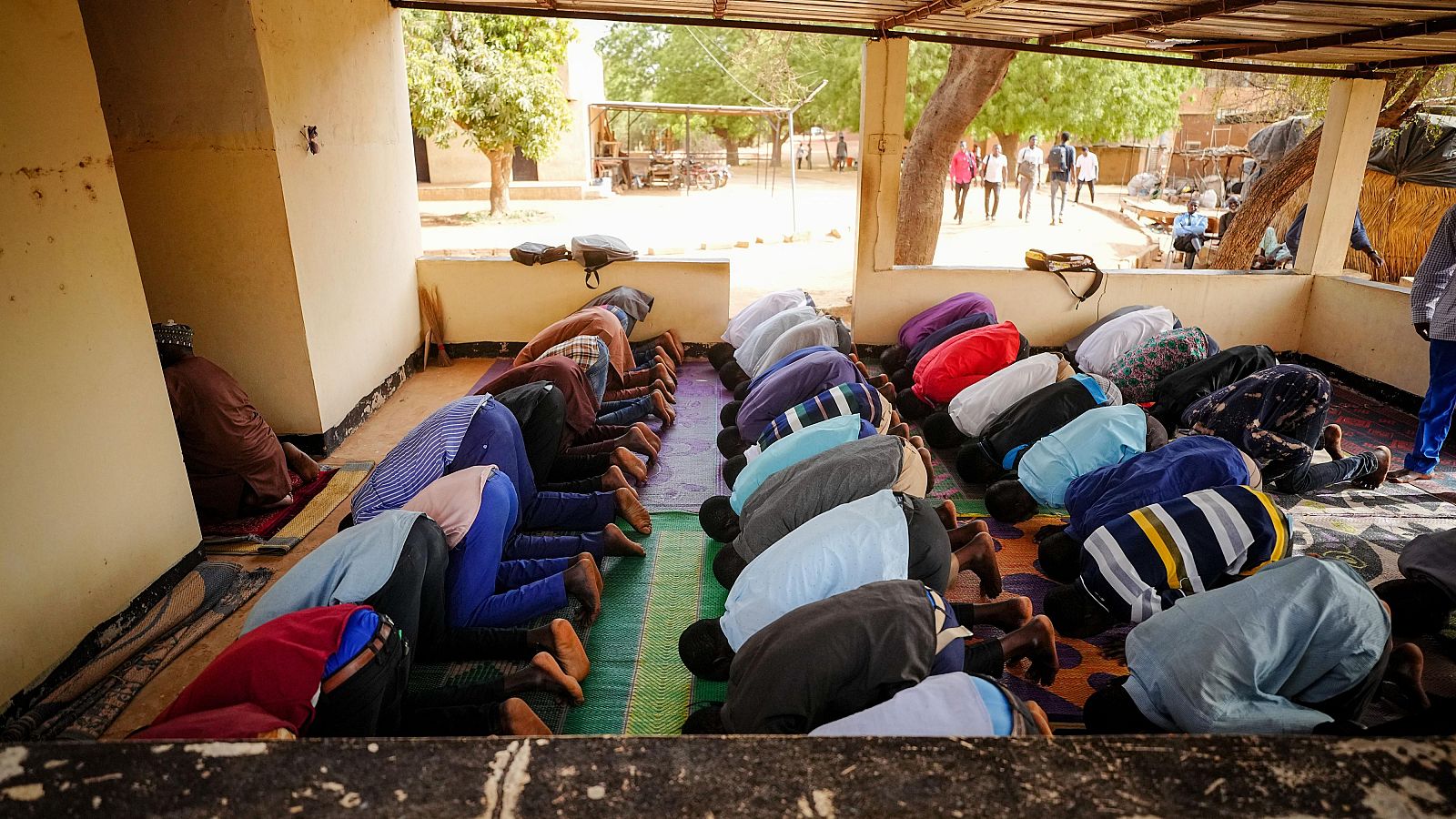 Mueren 44 civiles en un ataque yihadista contra una mezquita en Níger