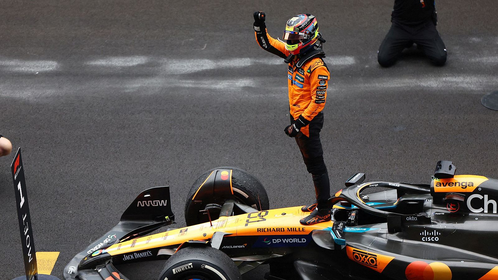 Piastri domina en Shanghái en una mala jornada para los españoles