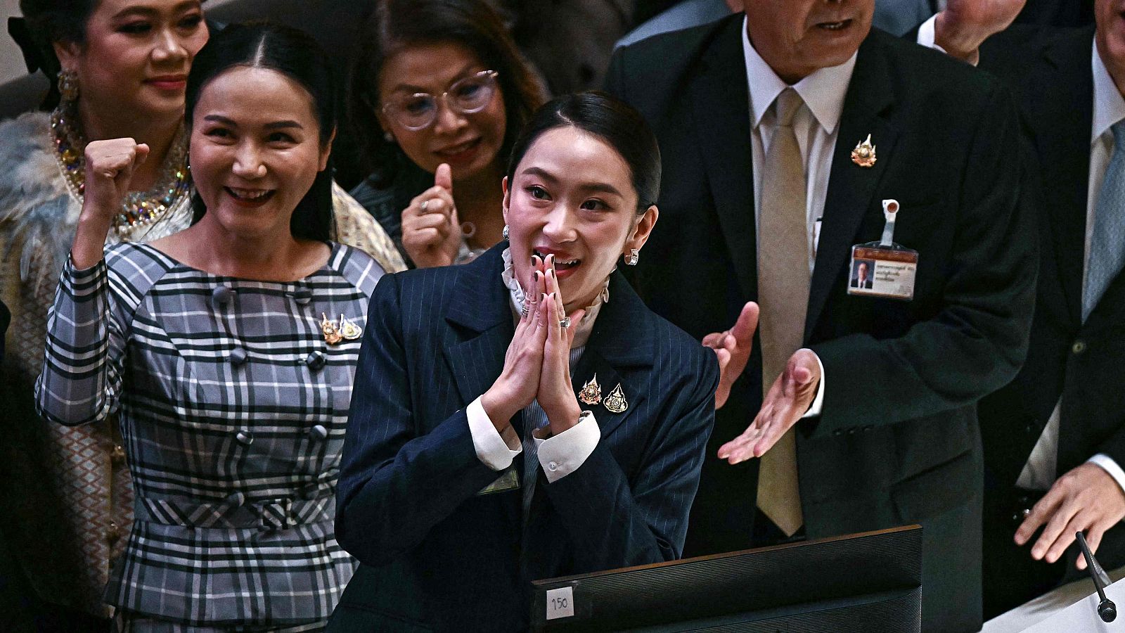La primera ministra de Tailandia, Paetongtarn Shinawatra, en el Parlamento