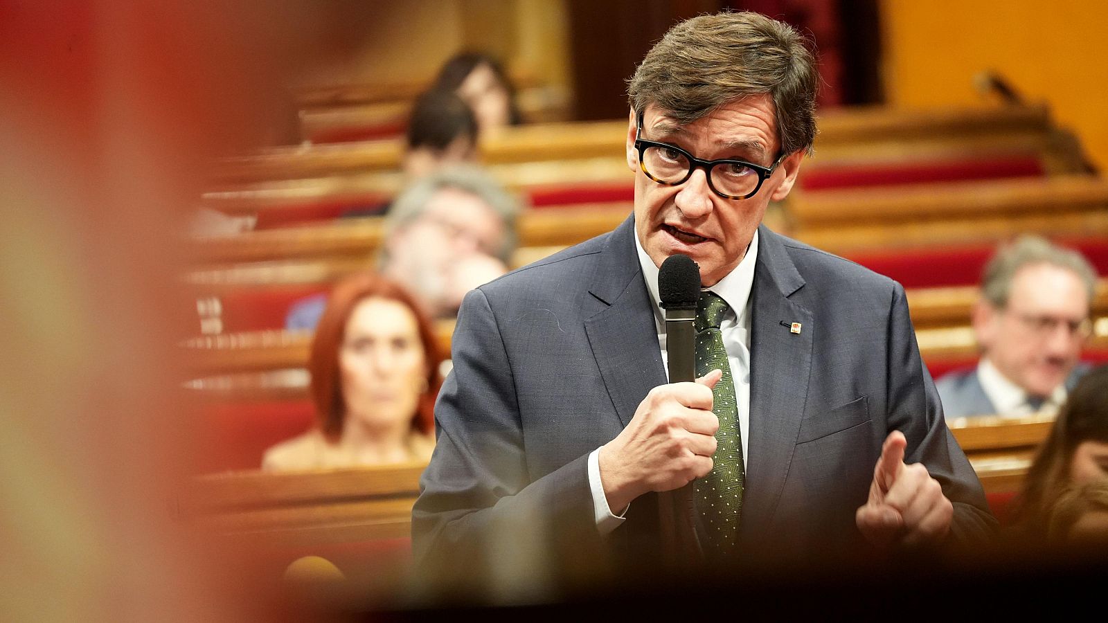 El cap del Govern, Salvador Illa, durant la sessió de control al ple del Parlament (ACN | Bernat Vilaró)