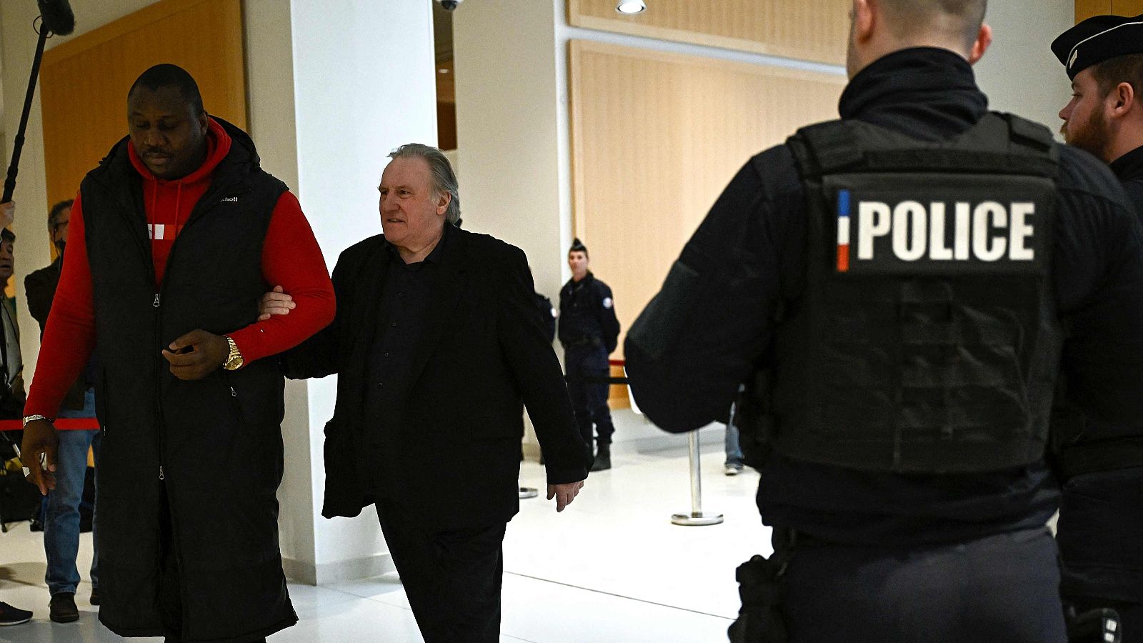 La Fiscalía pide 18 meses para Depardieu