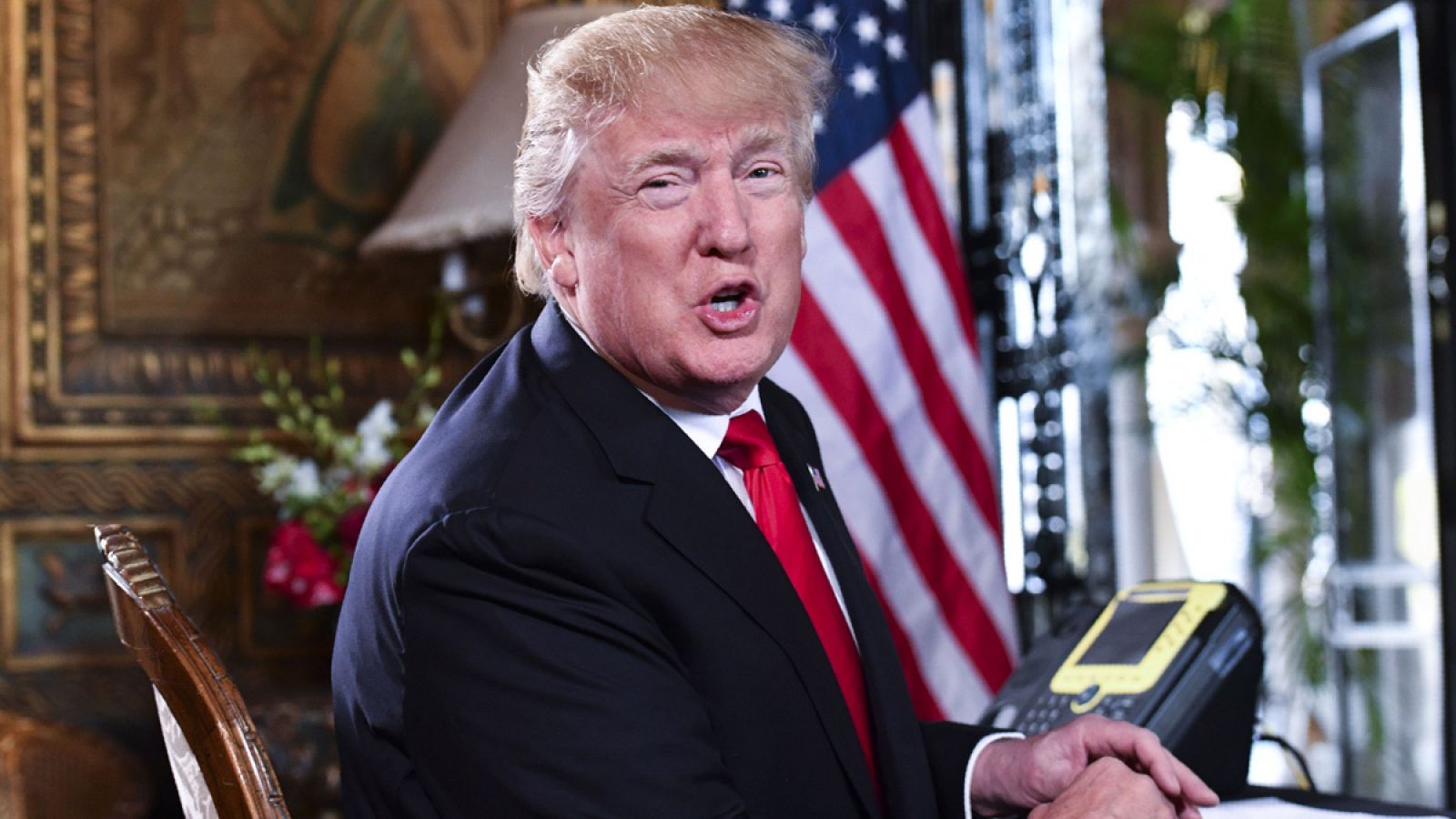 Trump habla con los medios antes de la videoconferencia con los militares en misiones en el extranjero