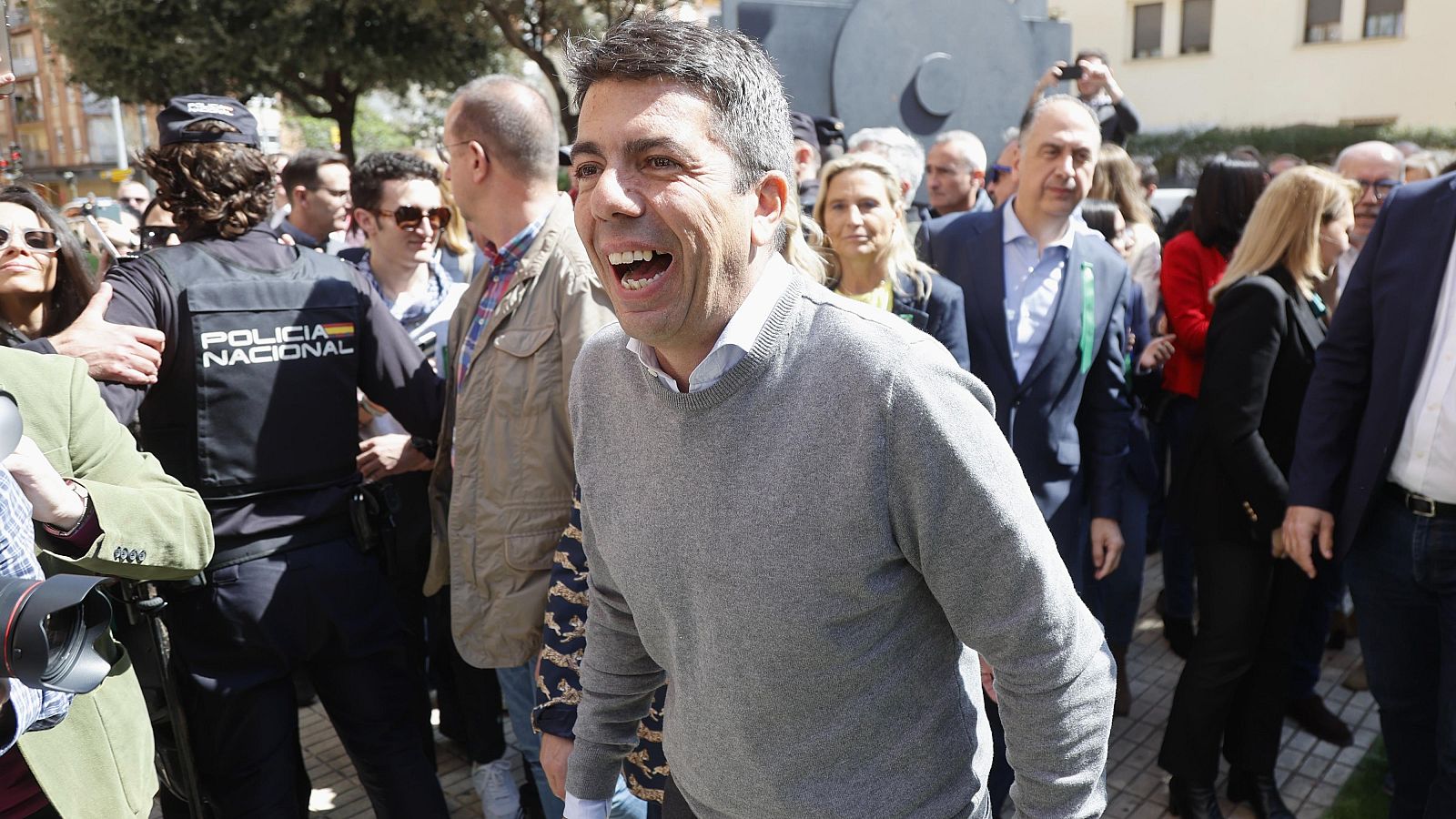 El presidente de la Generalitat valenciana, Carlos Mazón, asiste a las fiestas de la Magdalena, a 27 de marzo de 2025, en Castellón