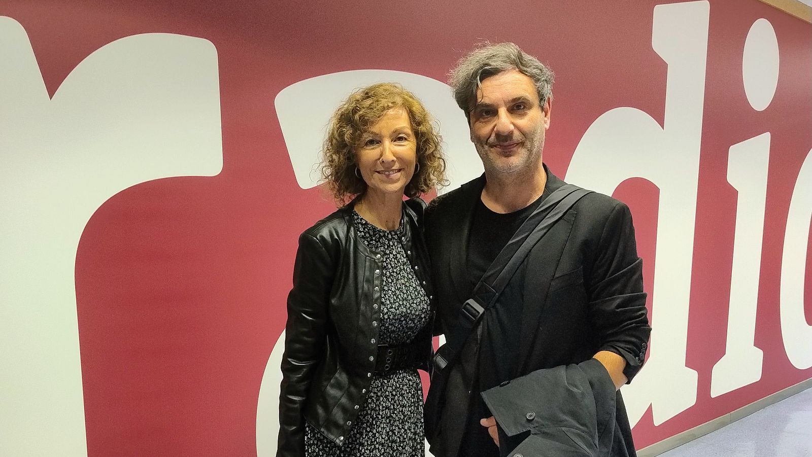 Yolanda Flores y Alexandros Avranas, director de 'Vida en pausa'.