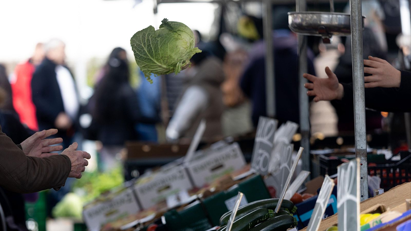 La inflación de la eurozona baja en marzo hasta el 2,2 %