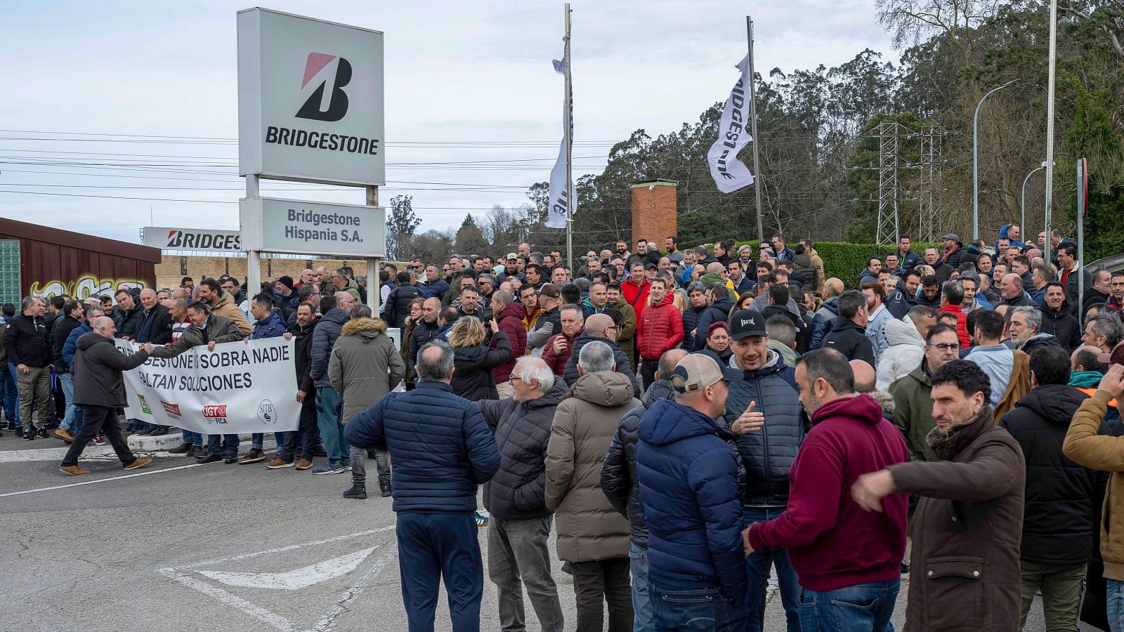 La plantilla cántabra de Bridgestone pide garantías de futuro para sus trabajadores