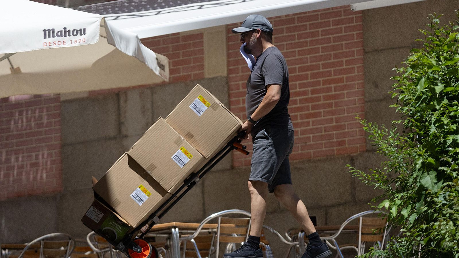 El paro de la eurozona cayó en febrero al 6,1%, un nuevo mínimo histórico