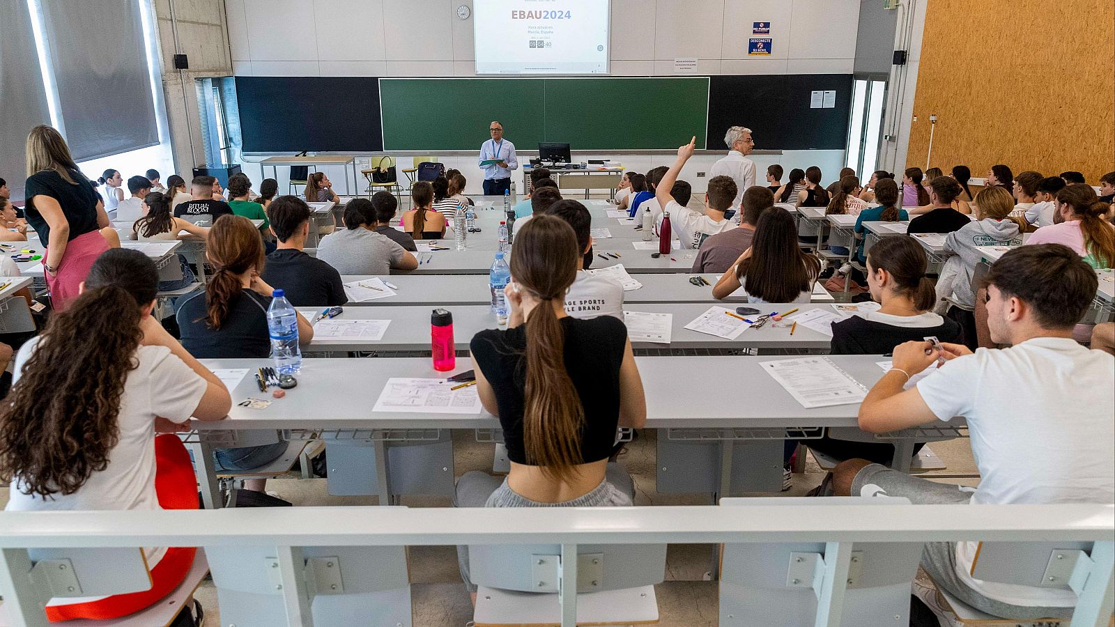 El Gobierno plantea revocar las autorizaciones a las universidades que no tengan 4.500 alumnos