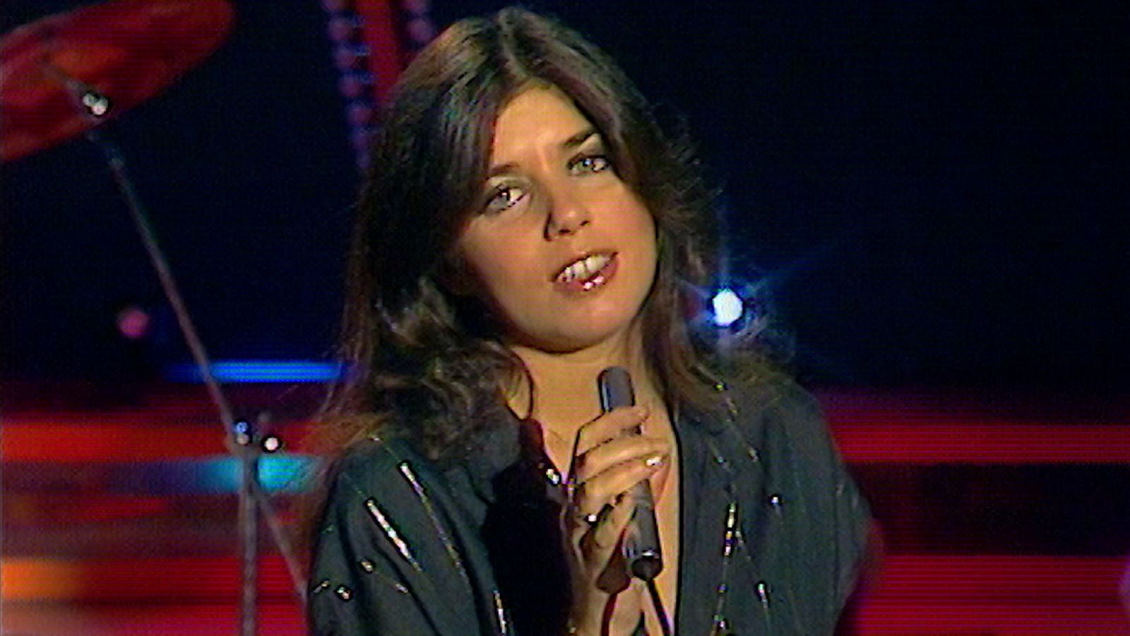 Jeanette, la rebelde del susurro: la historia de una voz eterna