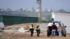 Tres muertos tras el derrumbe de una nave agrícola por el viento en Coria del Río, Sevilla