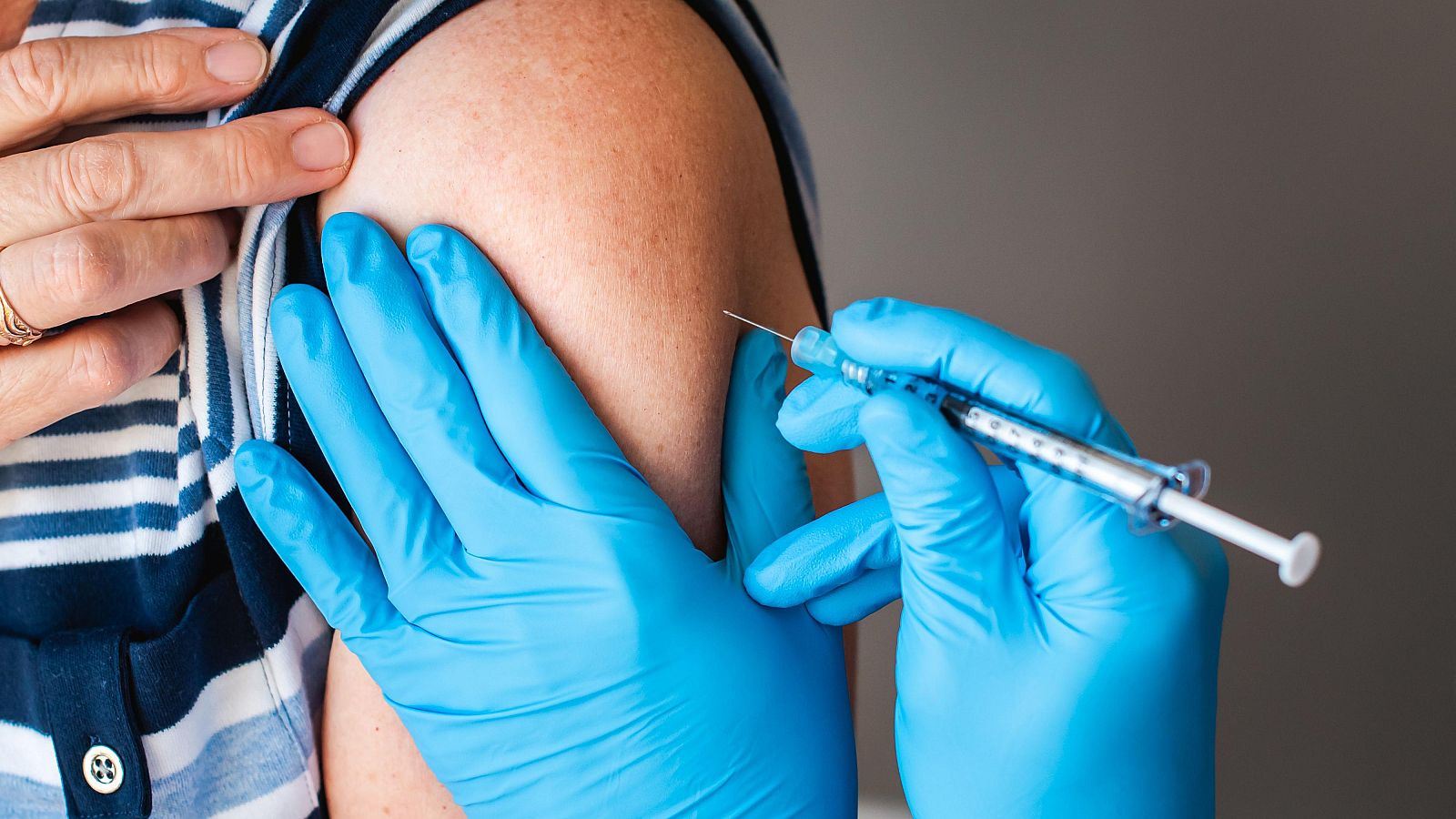 María Jesús Bullido, sobre el herpes zóster: "Prevenir estas infecciones podría reducir el riesgo de demencia"