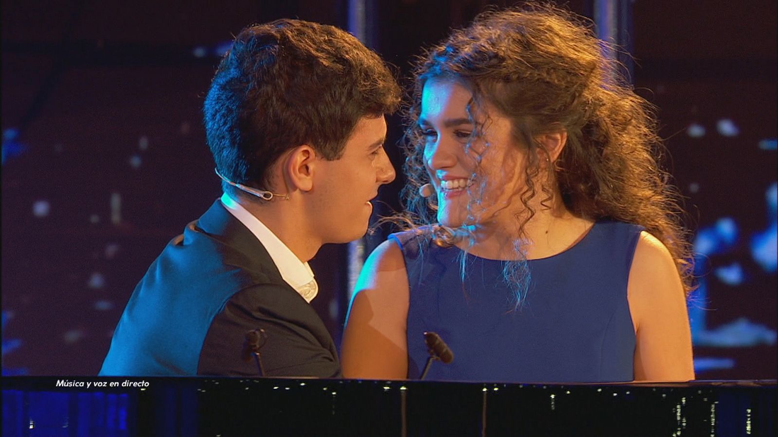 Actuación de Amaia y Alfred en gala de 'OT'