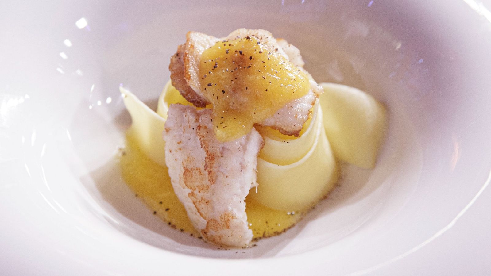 Receta de lenguado con pasta seca, piña y mango de Emilio en MasterChef 12+1