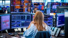 Las bolsas europeas intentan mantenerse en verde tras la sangría de los últimos días y el IBEX se muestra volátil