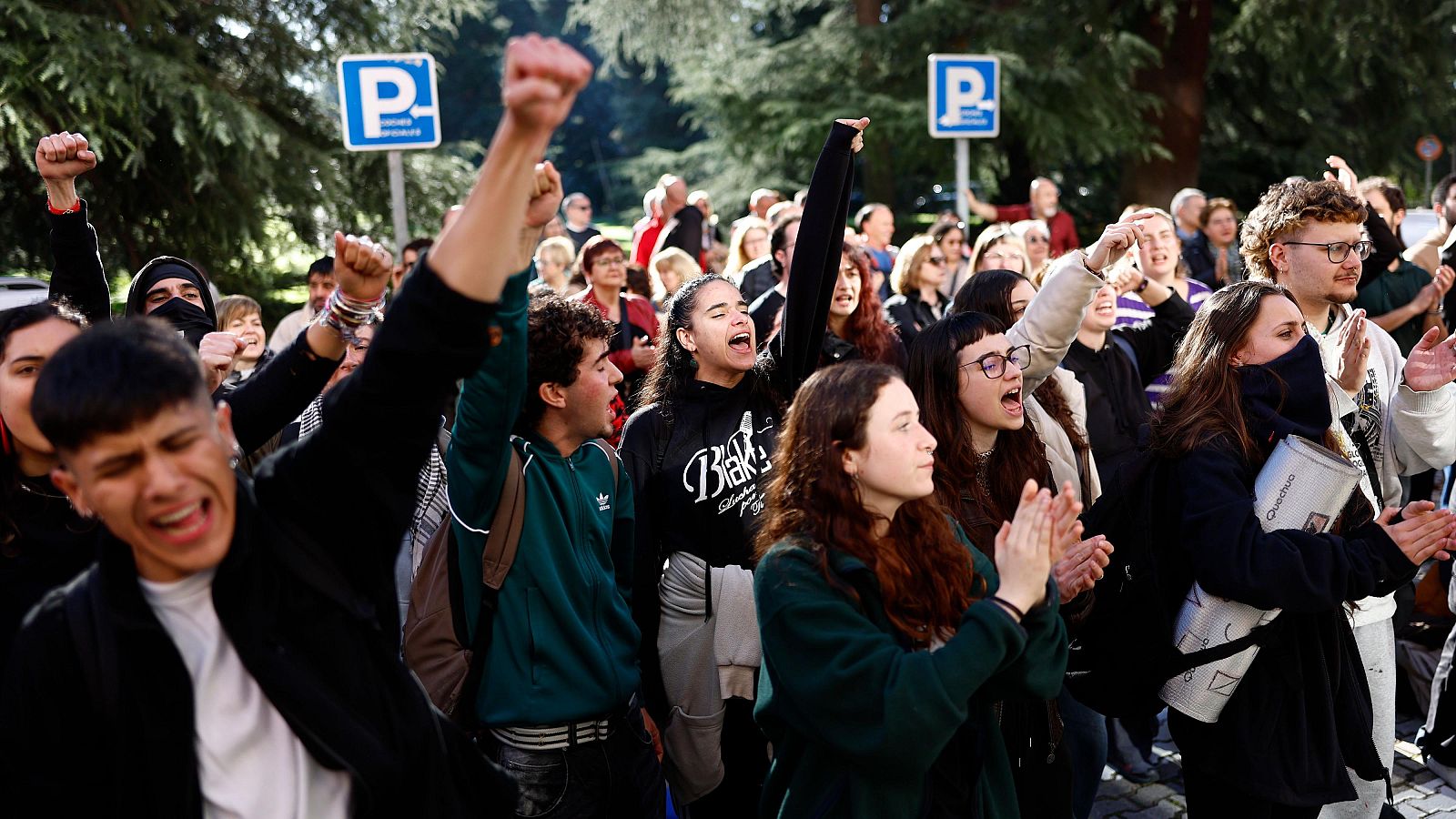 Manifestación de la comunidad universitaria en la Complutense