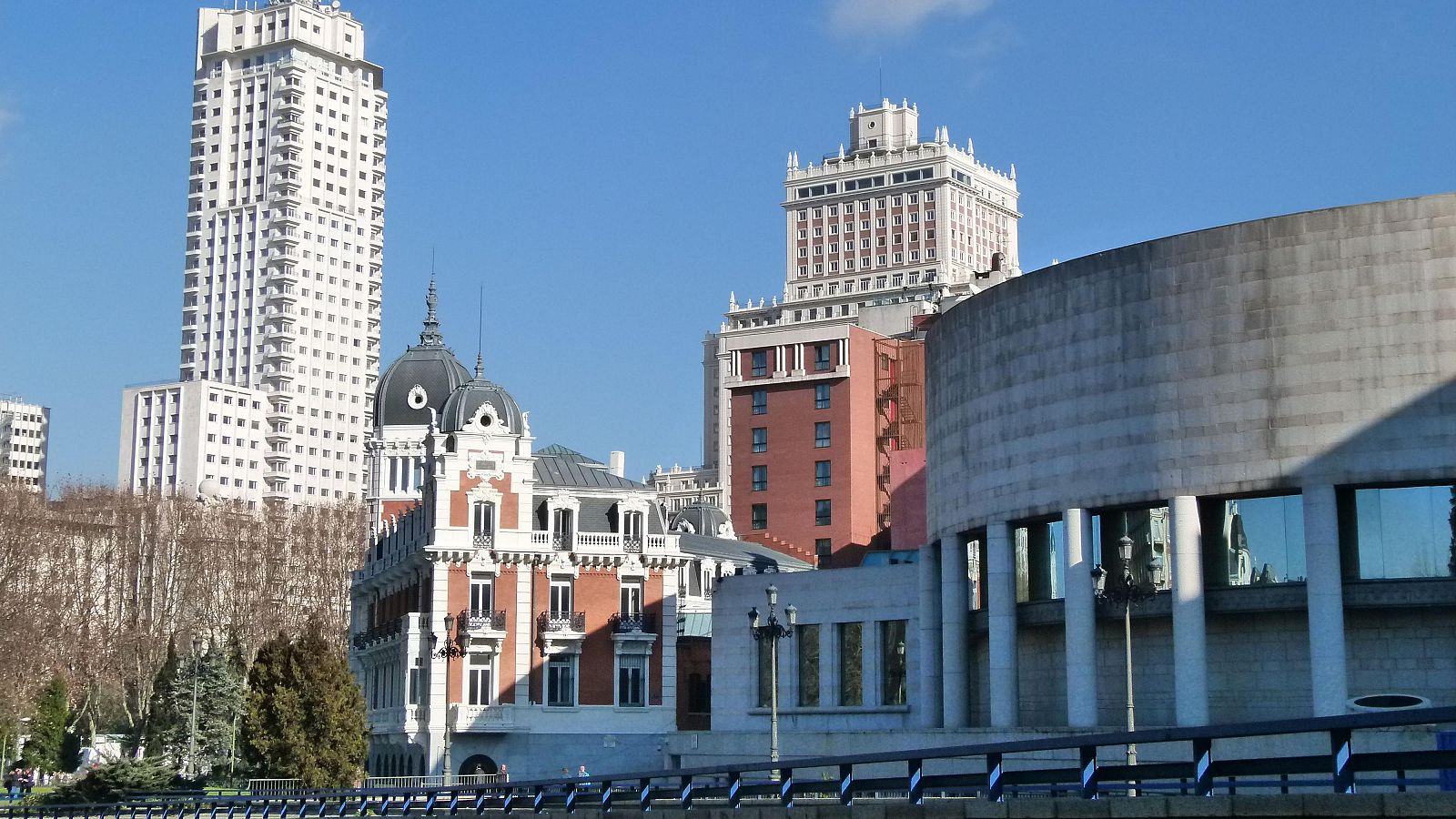 El Senado aprueba una proposición de ley del PP para que el SMI quede exento de IRPF