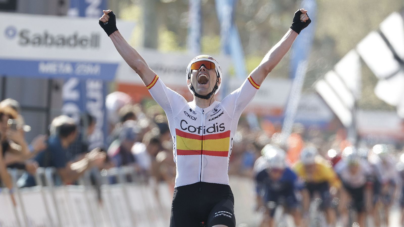 El lío con Álex Aramburu en la tercera etapa de la Itzulia