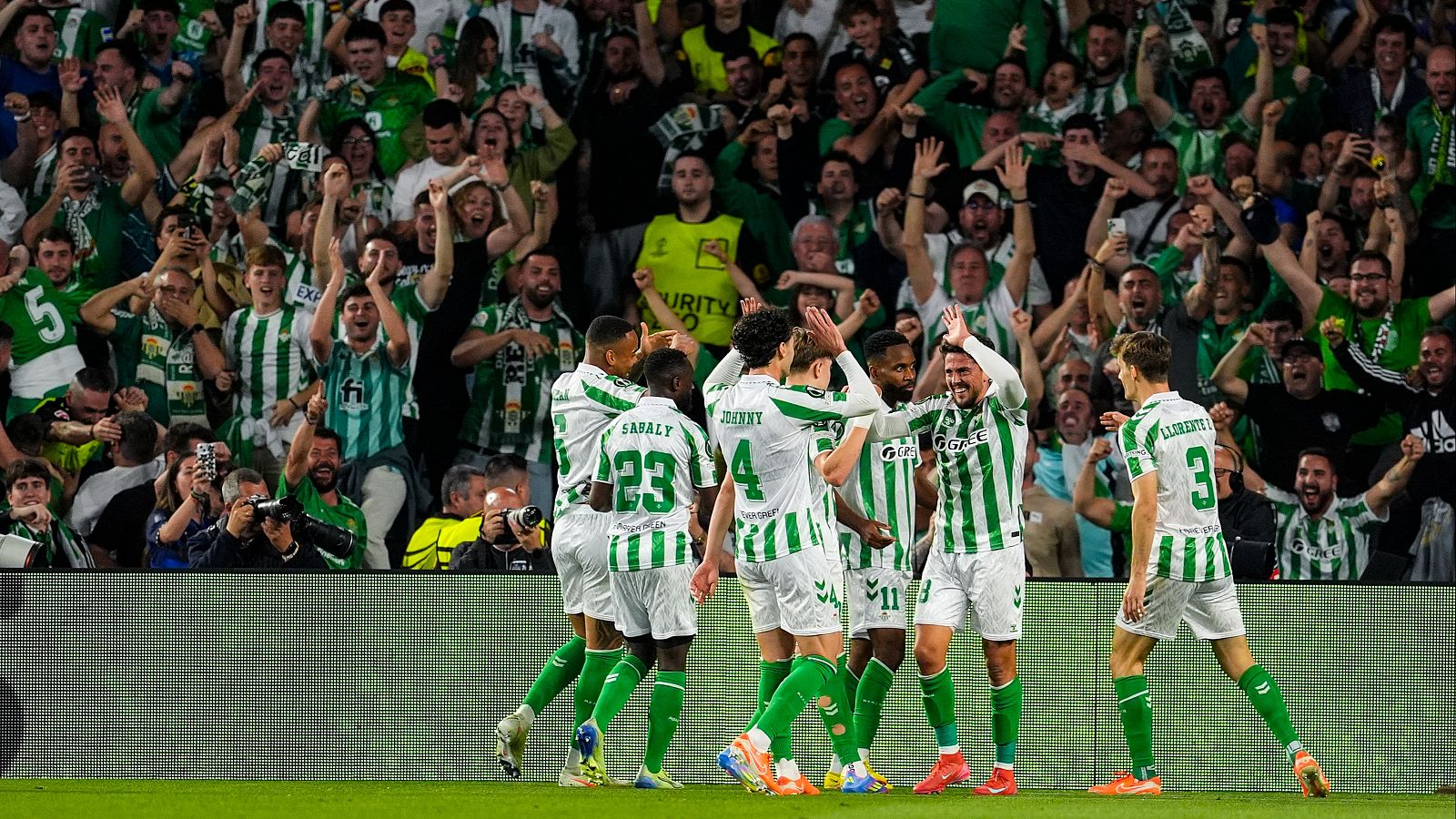 El Betis se impone al Jagiellonia