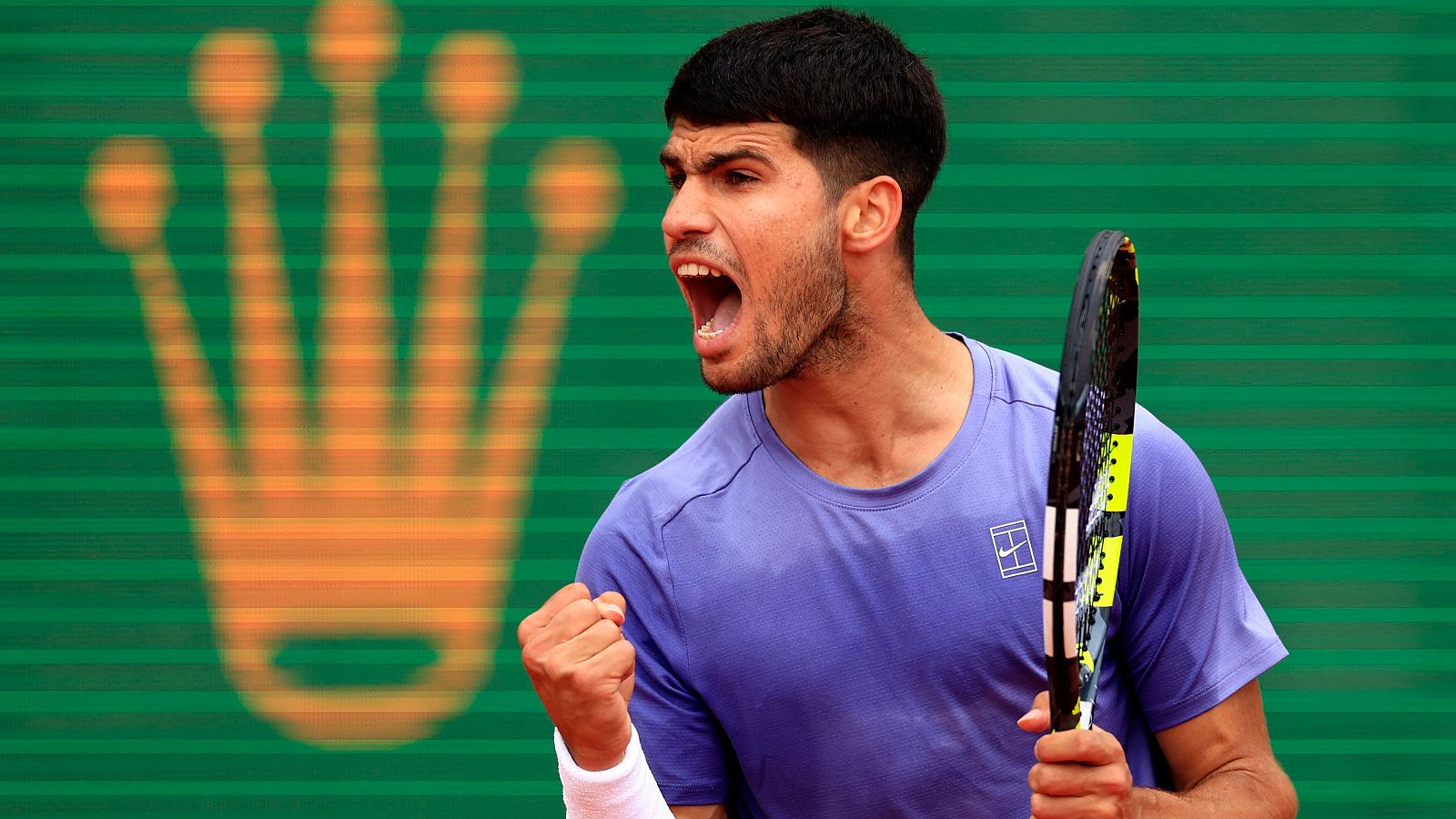 Carlos Alcaraz durante el partido frente al francés Fils en el Master 1000 de Montecarlo.