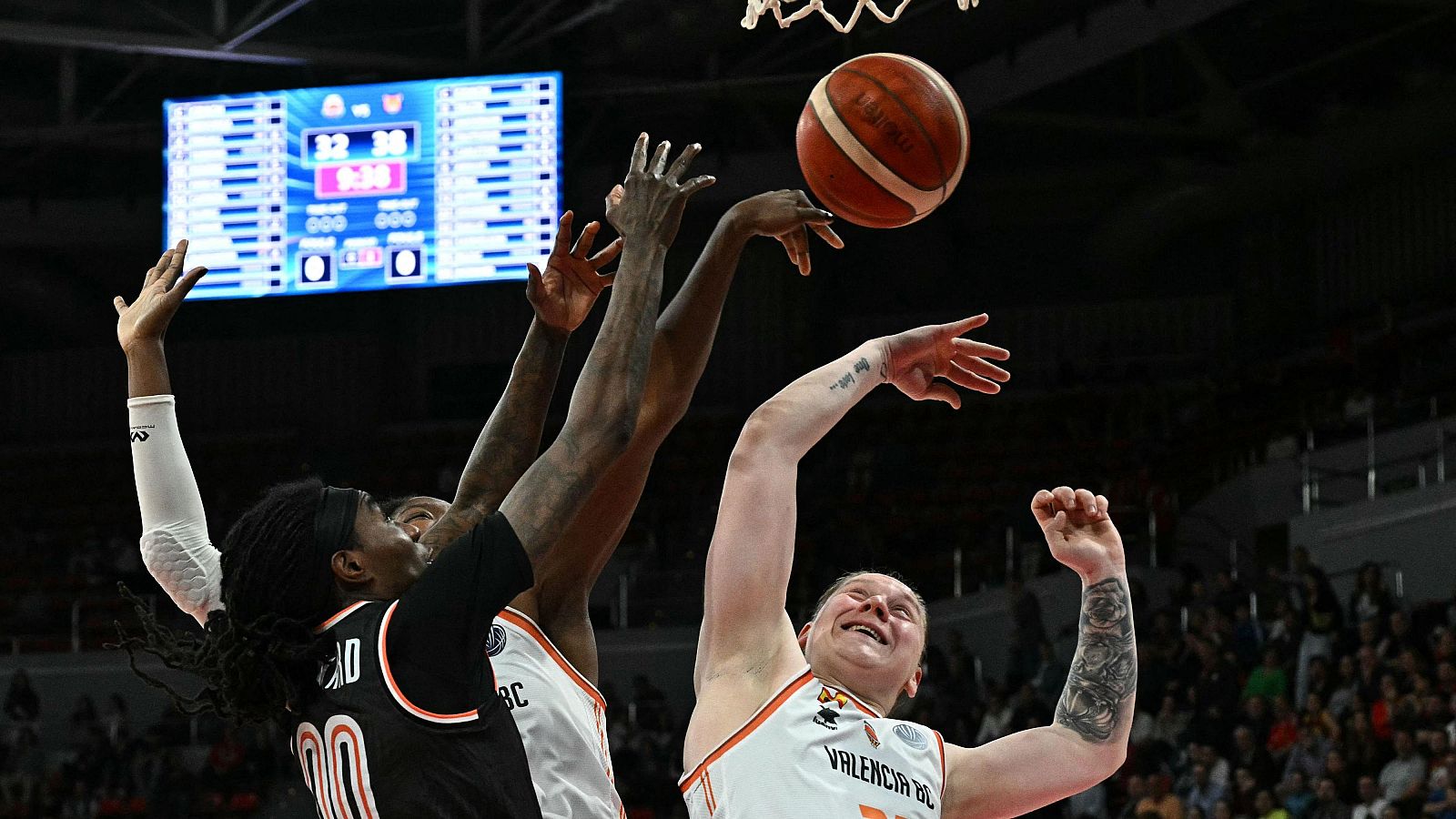 Valencia Basket - CBK Mersin: Howard ante Iagupova