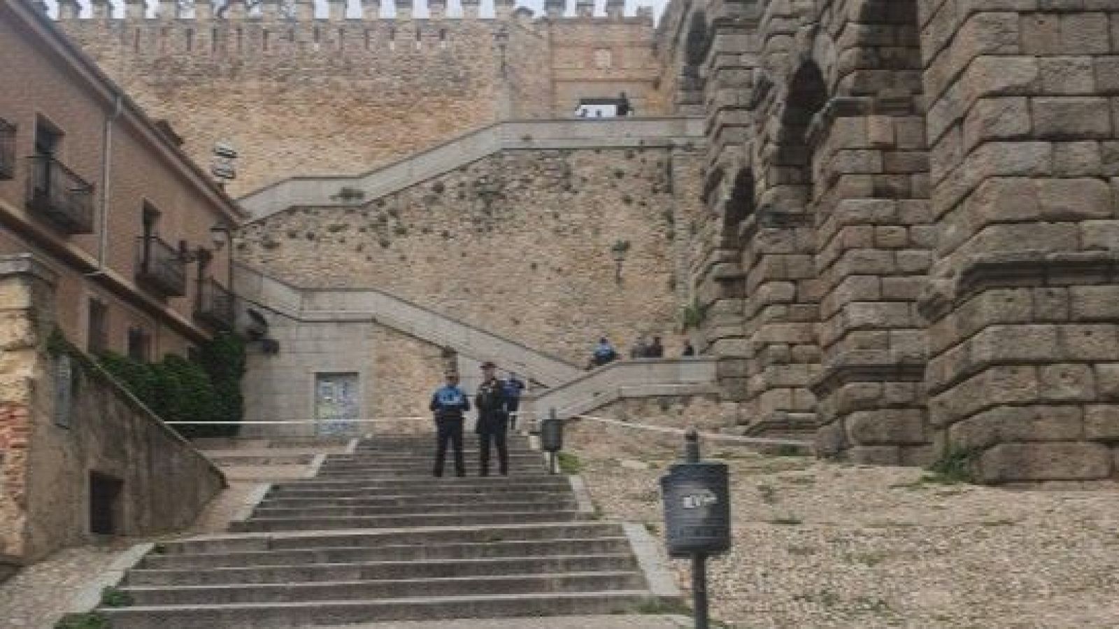 Muere un turista en Segovia al caer desde el Acueducto