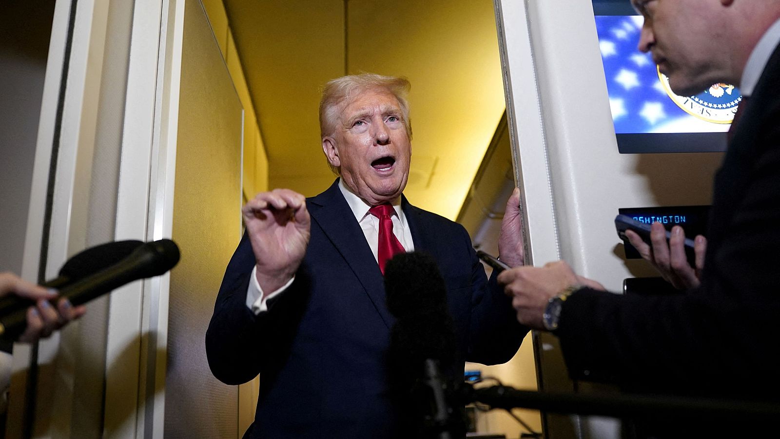 Aranceles Trump: el presidente de EE.UU. aclara que habrá aranceles para semiconductores y chips