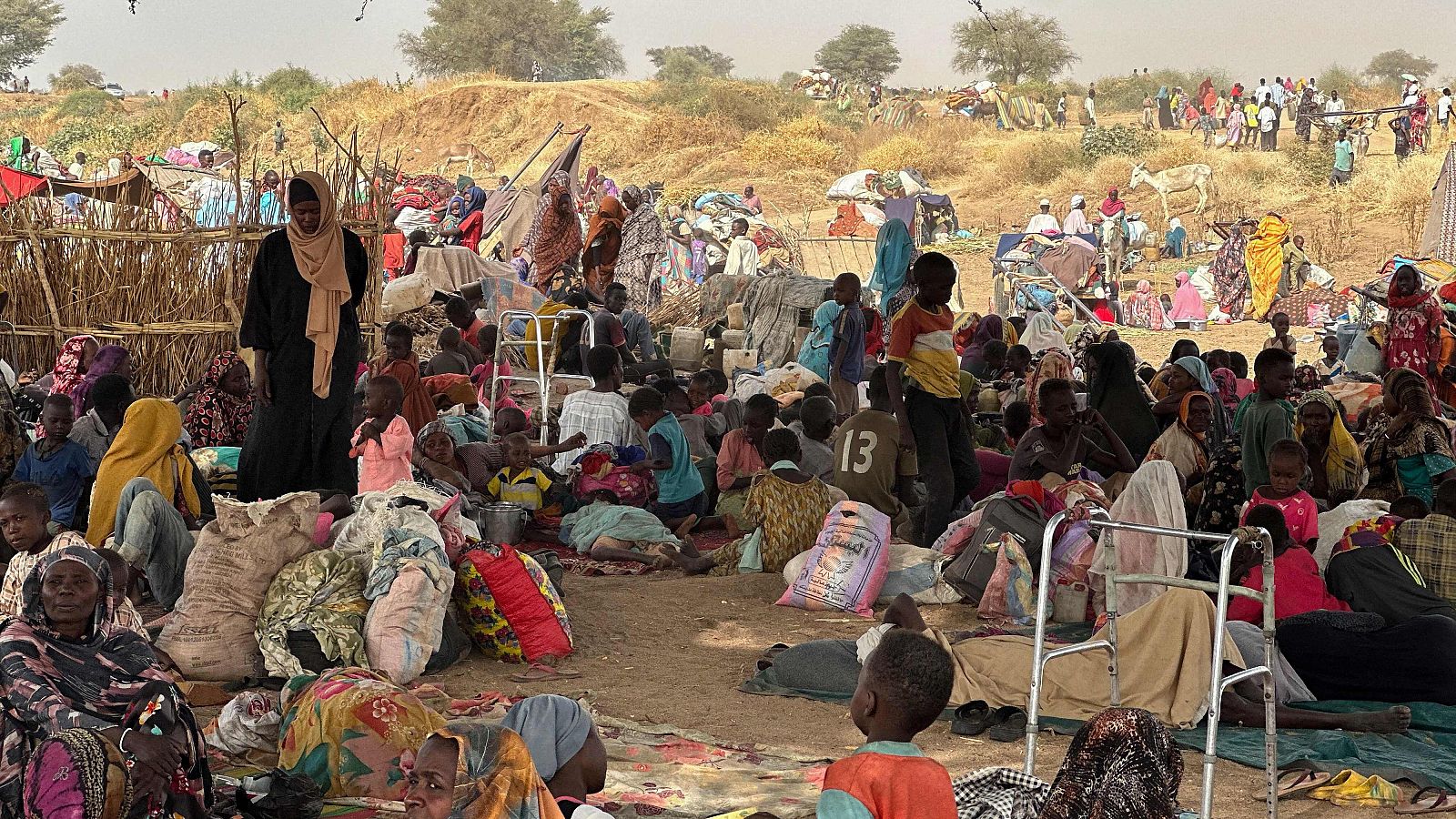 Más de 300 civiles mueren en enfrentamientos entre fuerzas del Gobierno sudanés y paramilitares al norte de Darfur