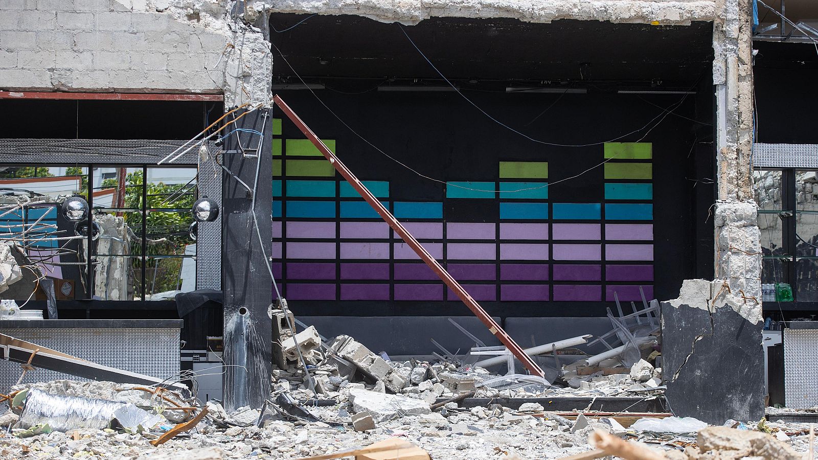 Fotografía de los escombros de la discoteca Jet Set en Santo Domingo, República Dominicana