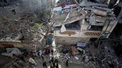 Israel mata a una conocida periodista y a su familia mientras MSF denuncia que Gaza se ha convertido en una "fosa común"