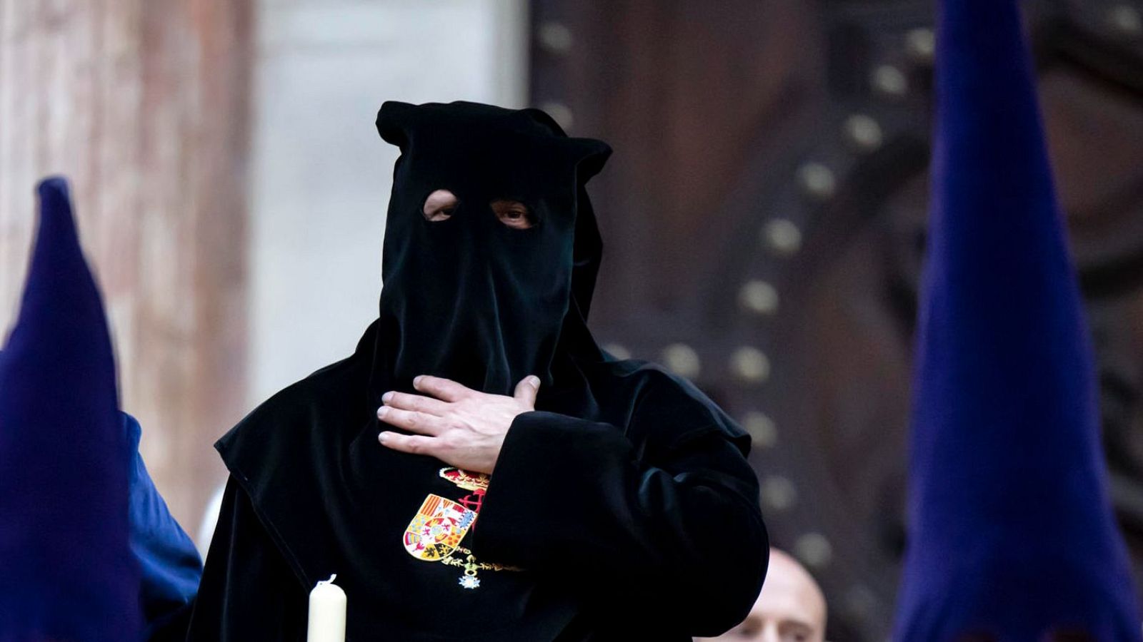 Preso indultado por la Cofradía de Nuestro Padre Jesús El Rico en Málaga el Miércoles Santo de 2024.