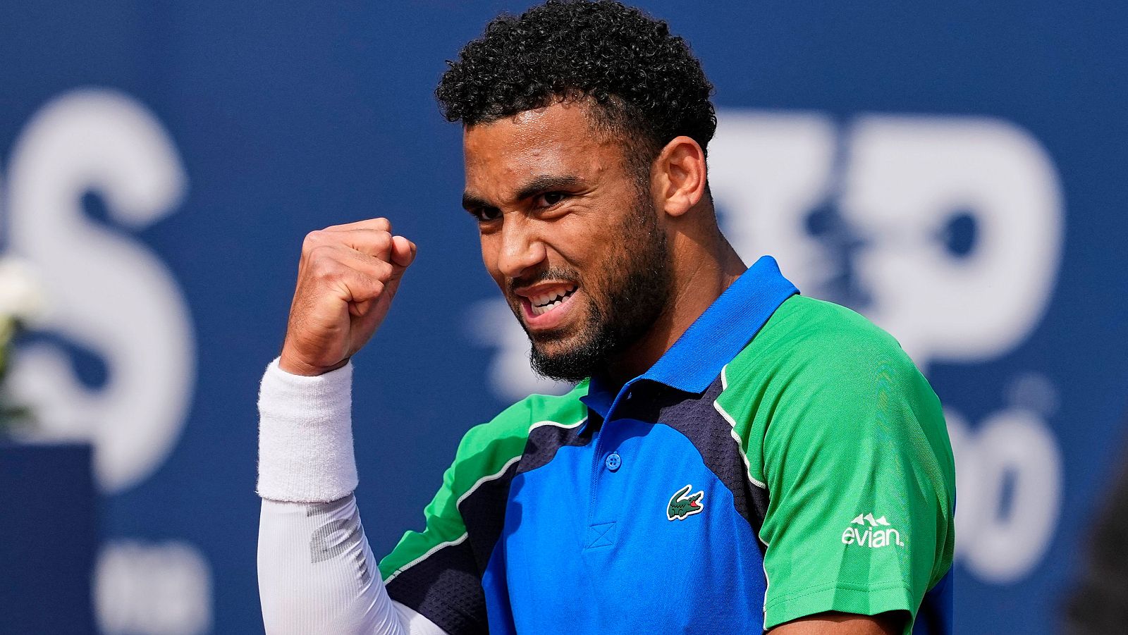 El tenista francés Arthur Fils durante su partido de octavos de final contra el español Pedro Martínez en el Barcelona Open Banc Sabadell.