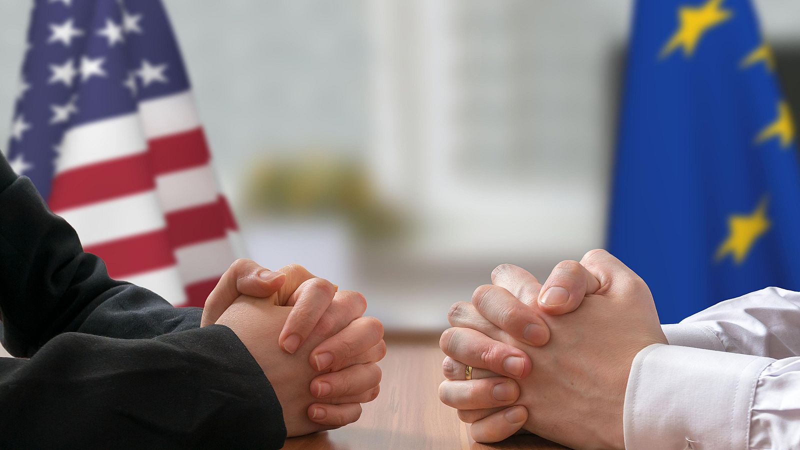 Bruselas se prepara para un "no acuerdo" sobre aranceles mientras negocia con EE.UU.